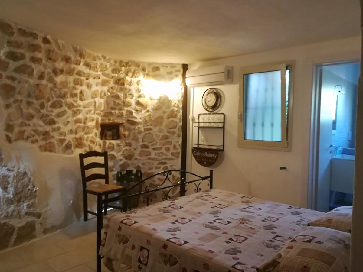 Trullo Alessandro E Villa Raffaela San Vito dei Normanni Exterior photo
